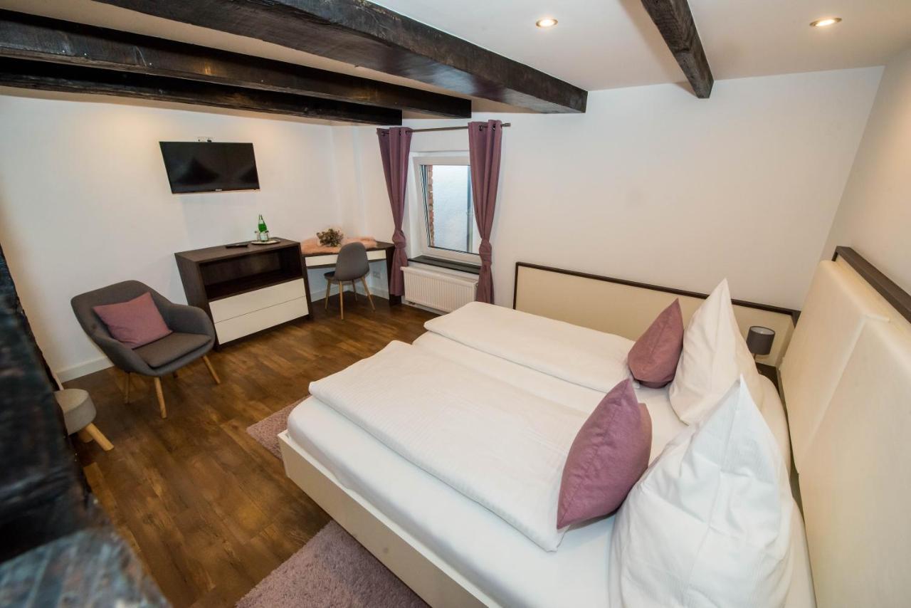 Hotel Zum Braunen Hirschen Bad Driburg Buitenkant foto